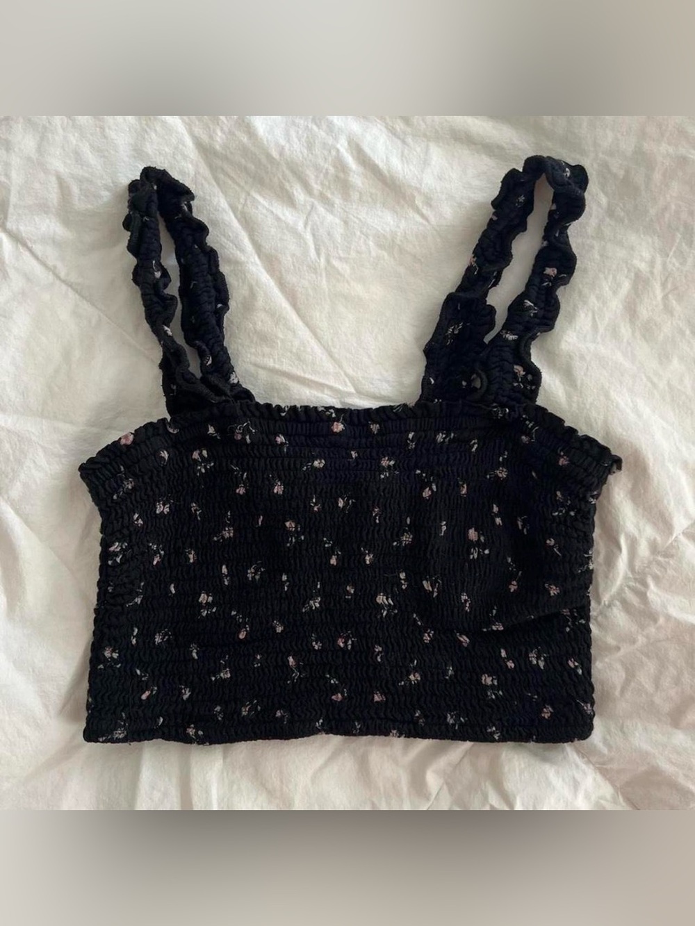 Hollister black stretchy floral cropped tank top with ruffle sleeves